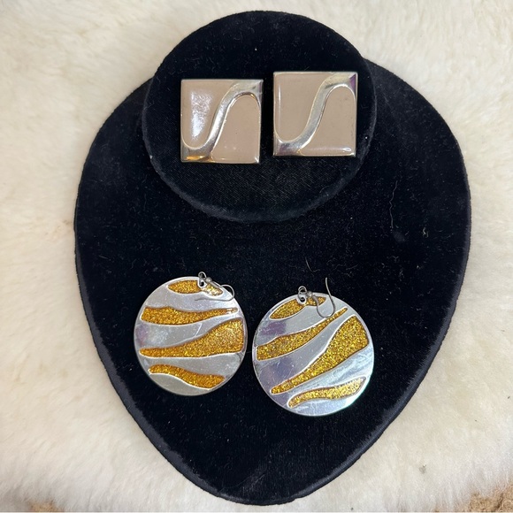 1990s Metal 2 Sets of Funky Earrings Post & Fish Hook - Picture 2 of 6